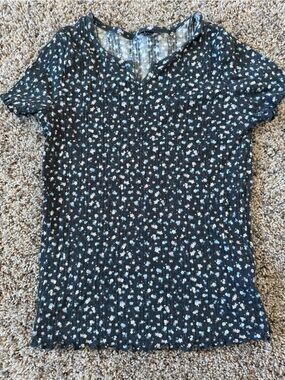 art class Black Ribbed Short Sleeve Tee with White and Blue Floral Dots